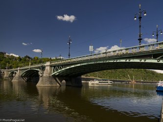 main picture 2 pont cechuv prague czech republic czechia